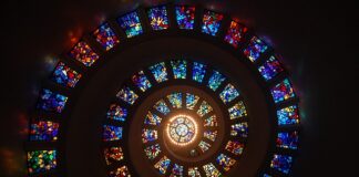 Czy dziecko może nie chodzić na etykę i religię?