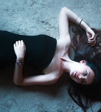 Kto kłamie gra od ilu lat? Kto kłamie gra od ilu lat?